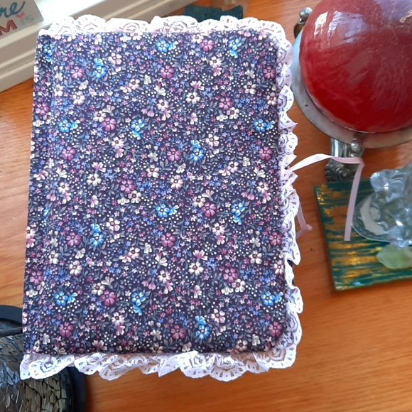 VICTORIAN KEEPSAKE BOS FOLDER HANDMADE QUILTED BOOK OF SHADOWS WITCH - Picture 1 of 8